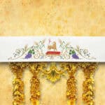 Tablecloth with embroidery on the front