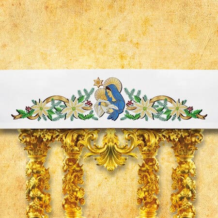 Tablecloth with embroidery on the front