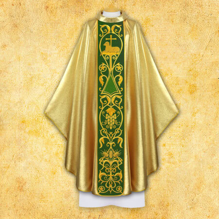  Chasuble with embroidered plush belt "Lamb"