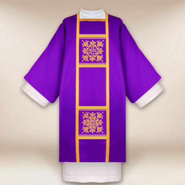 Purple dalmatic embroidered with "Presbitero"
