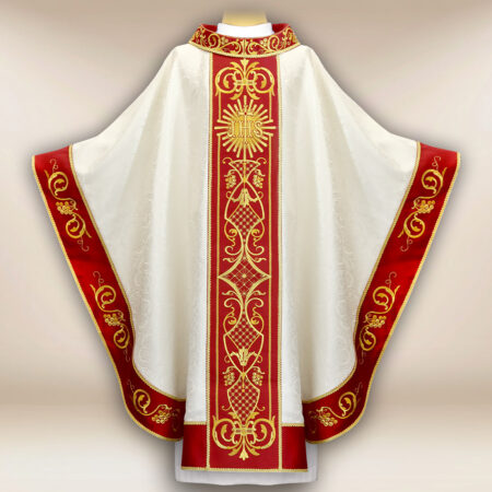 Embroidered chasuble "Adoramus"