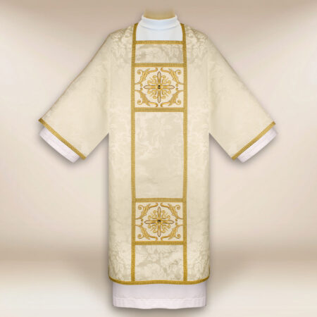 Ecru embroidered dalmatic