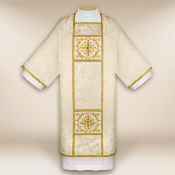 Ecru embroidered dalmatic