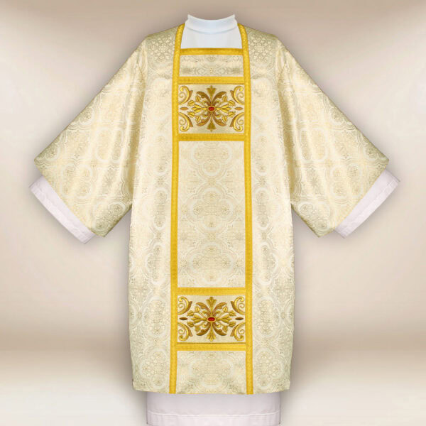 Ecru embroidered dalmatic
