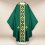 Embroidered chasuble "Moderno Carisma"