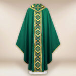 Embroidered chasuble "Moderno Carisma"
