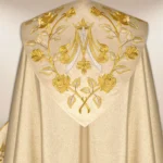 Embroidered cope "Santuario"