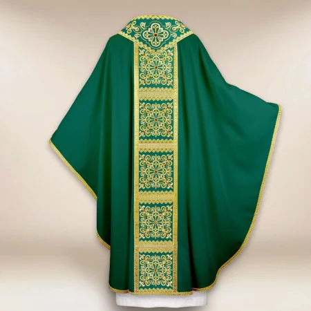 Embroidered chasuble “Brillante-Verde”