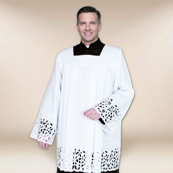 Embroidered surplice with guipure lace 182 cm