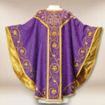 Embroidered chasuble "Massimo-Viola"