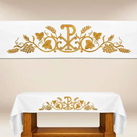 Tablecloth with front embroidery