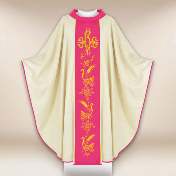 Ornat z haftowanym pasem różowym