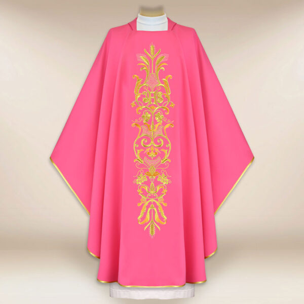 Ornat haftowany różowy “Kłosy i Winogrono”