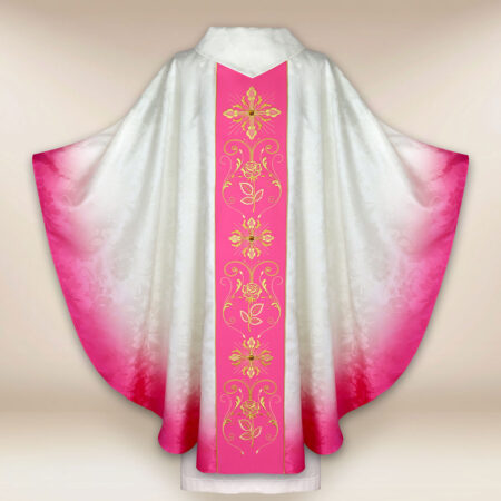 Ornat z haftowanym pasem różowym