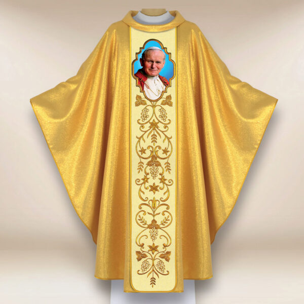 Ornat haftowany z wizerunkiem fotograficznym „Św. Jan Paweł II”