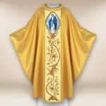 Ornat haftowany z wizerunkiem fotograficznym „Matka Boża Niepokalana”