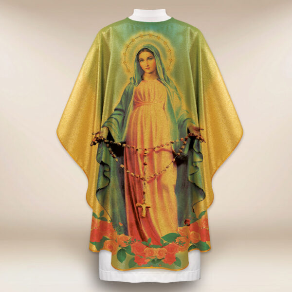 Gold chasuble featuring the image of Our Lady of the Rosary Gold chasuble featuring the image of Our Lady of the Rosary