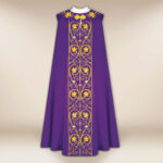 Kapa haftowana “IHS”