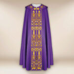 Kapa haftowana “IHS”