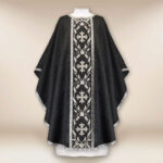 Ornat haftowany “Massimo-Nero”