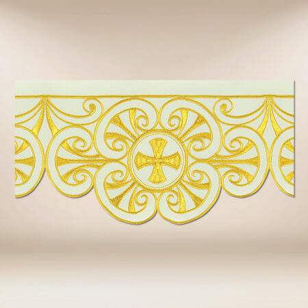 Ecru embroidered lace 590cm