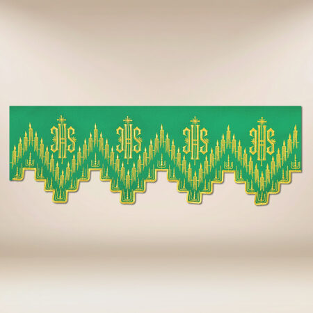 Embroidered green lace 590cm