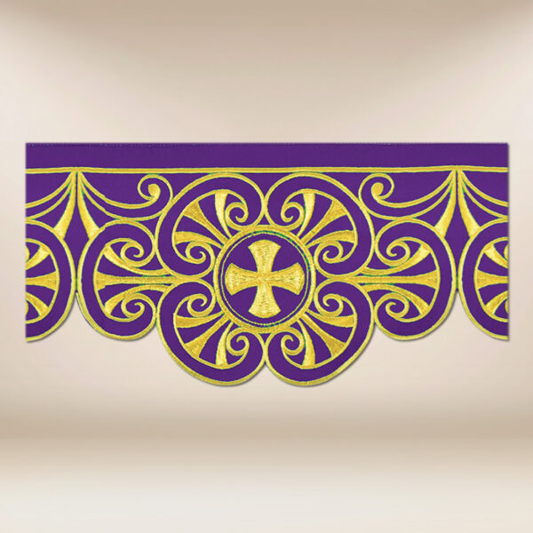 Embroidered lace in violet, 290 cm