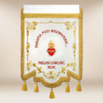 Chorągiew haftowana z wizerunkiem haftowanym