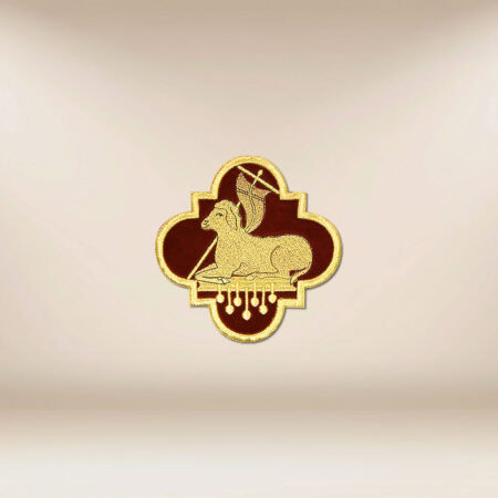 Embroidered appliqué on plush "Lamb"