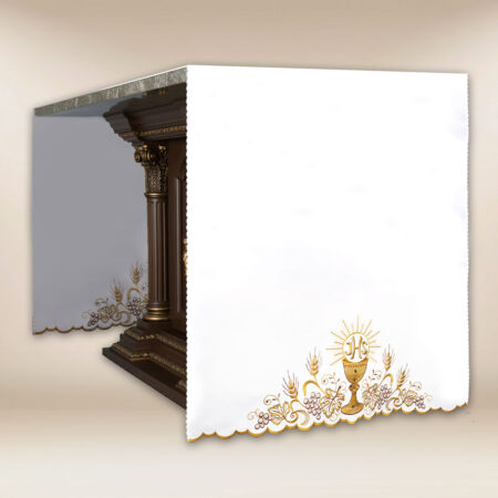 Obrus haftowany po bokach “Złoty kielich”