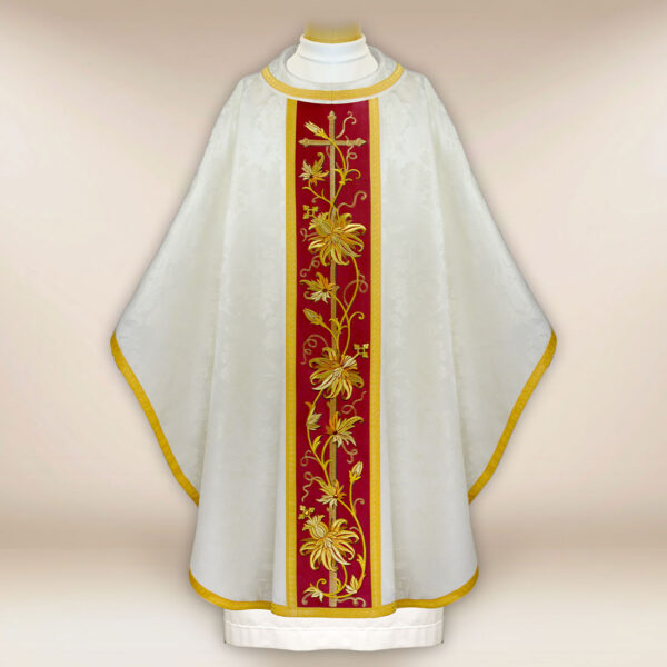 Embroidered ecru chasuble