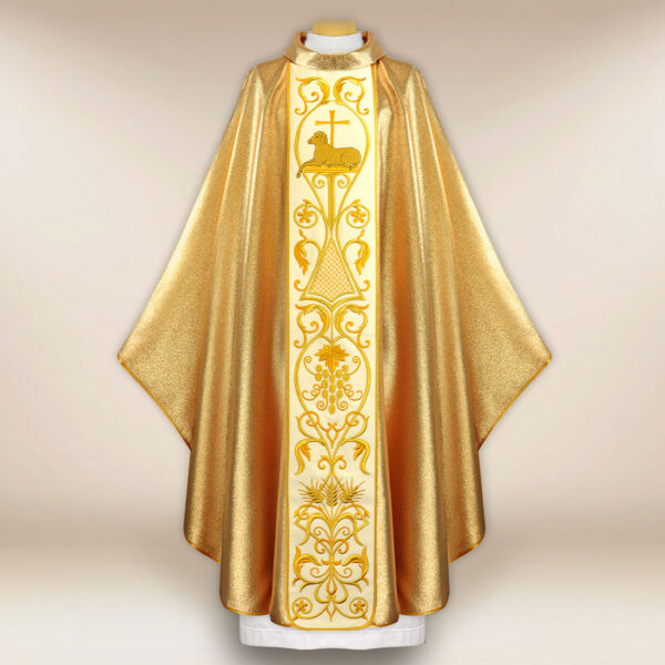 Ornat z haftowanym pasem pluszowym “Baranek”