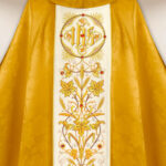 Embroidered jacquard chasuble in gold