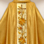 Ornat haftowany „Classico Gold”