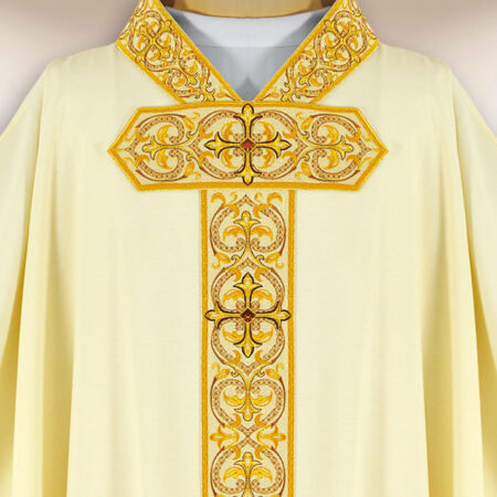 Embroidered chasuble in ecru