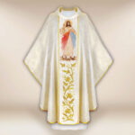Chasuble with embroidered image Jesus I trust in You