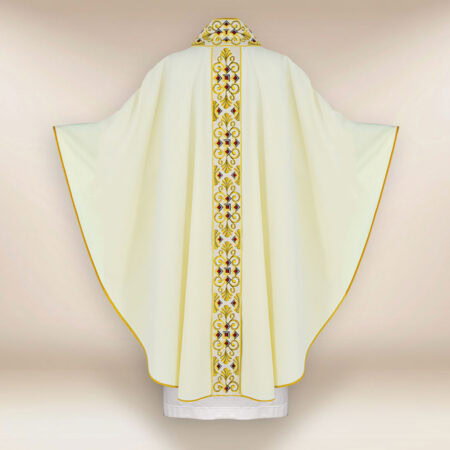 Embroidered chasuble in ecru