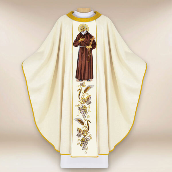 Embroidered chasuble St. Padre Pio