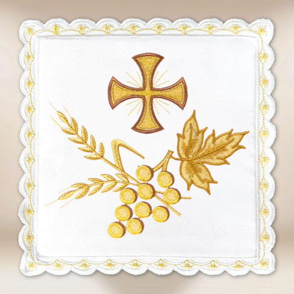 Palka haftowana biała