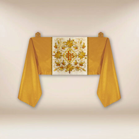 Humeral veil embroidered gold