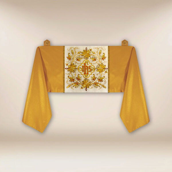 Humeral veil embroidered gold