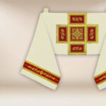 Ecru humeral veil with burgundy elements and golden embroidery