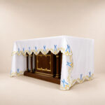 Mary's altar cloth embroidered on three sides 512x115cm
