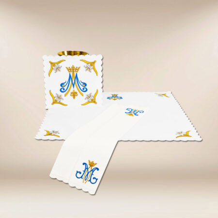 Marian chalice linen