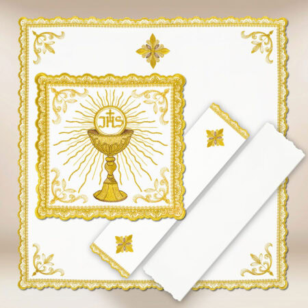Chalice Linen Gold Chalice