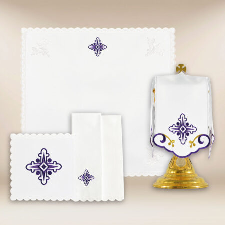 Set of chalice linens and ciborium veil